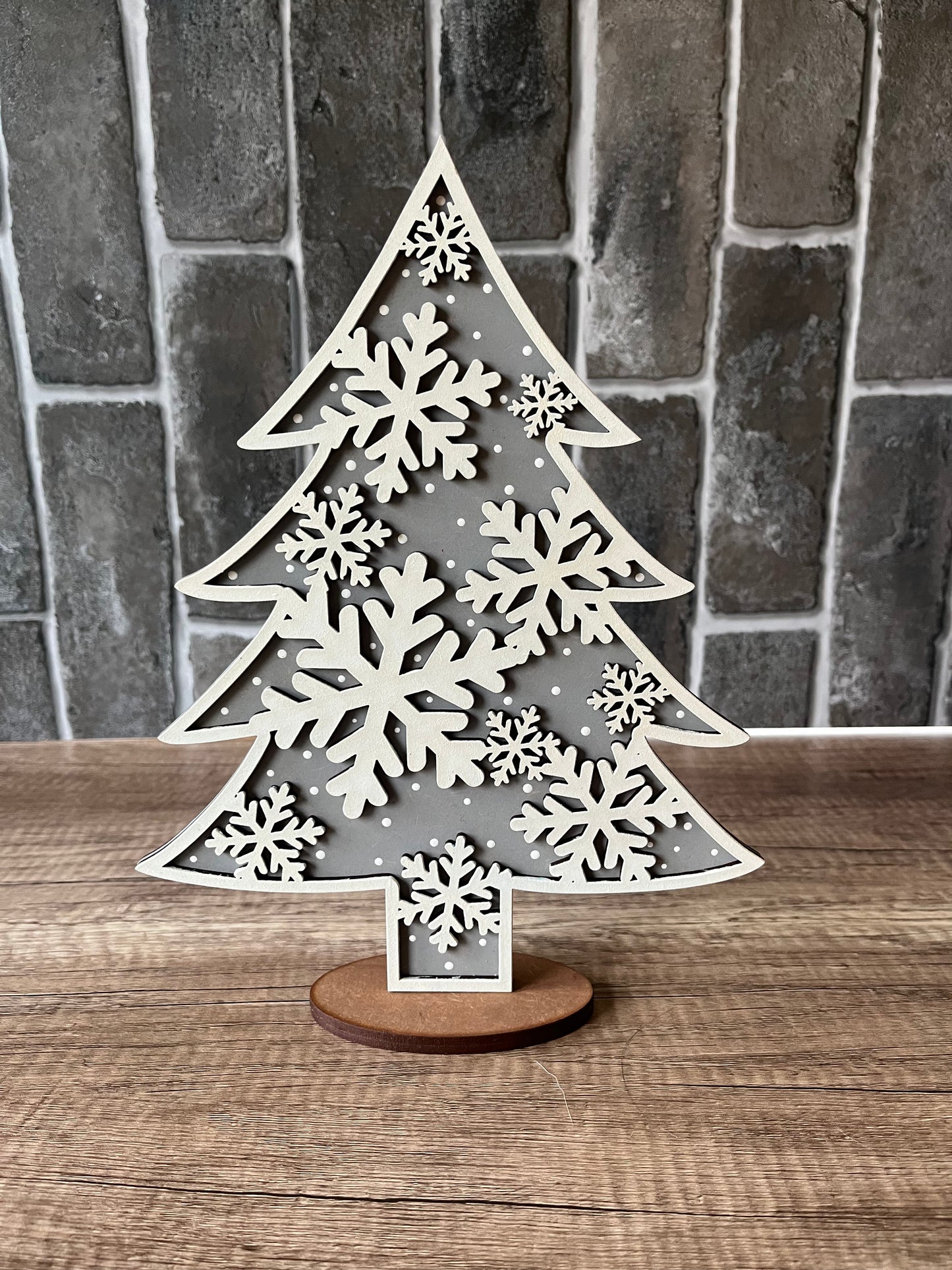 Snowflake Tree Shelf Sitter