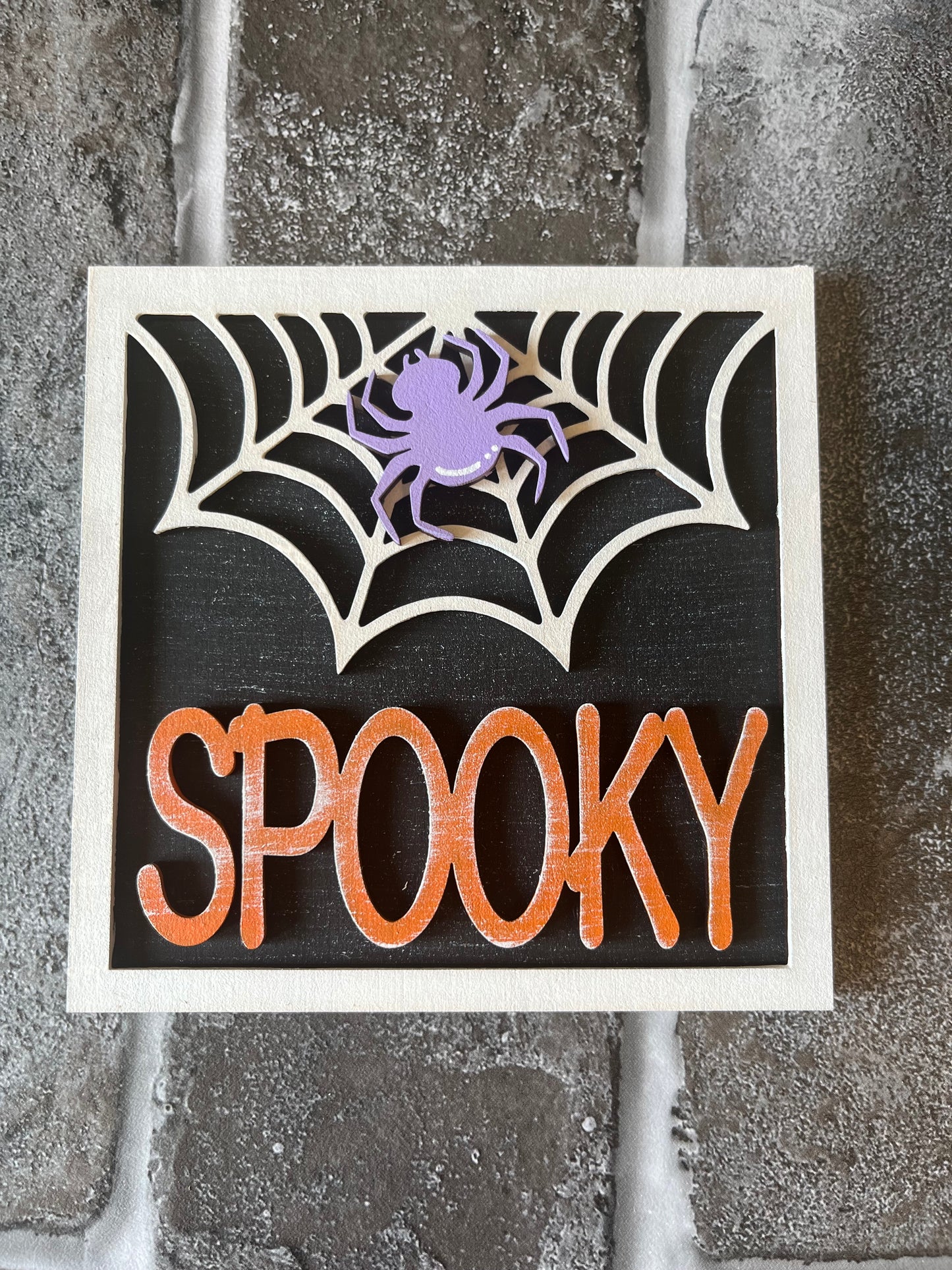 Spooky Ladder Tile
