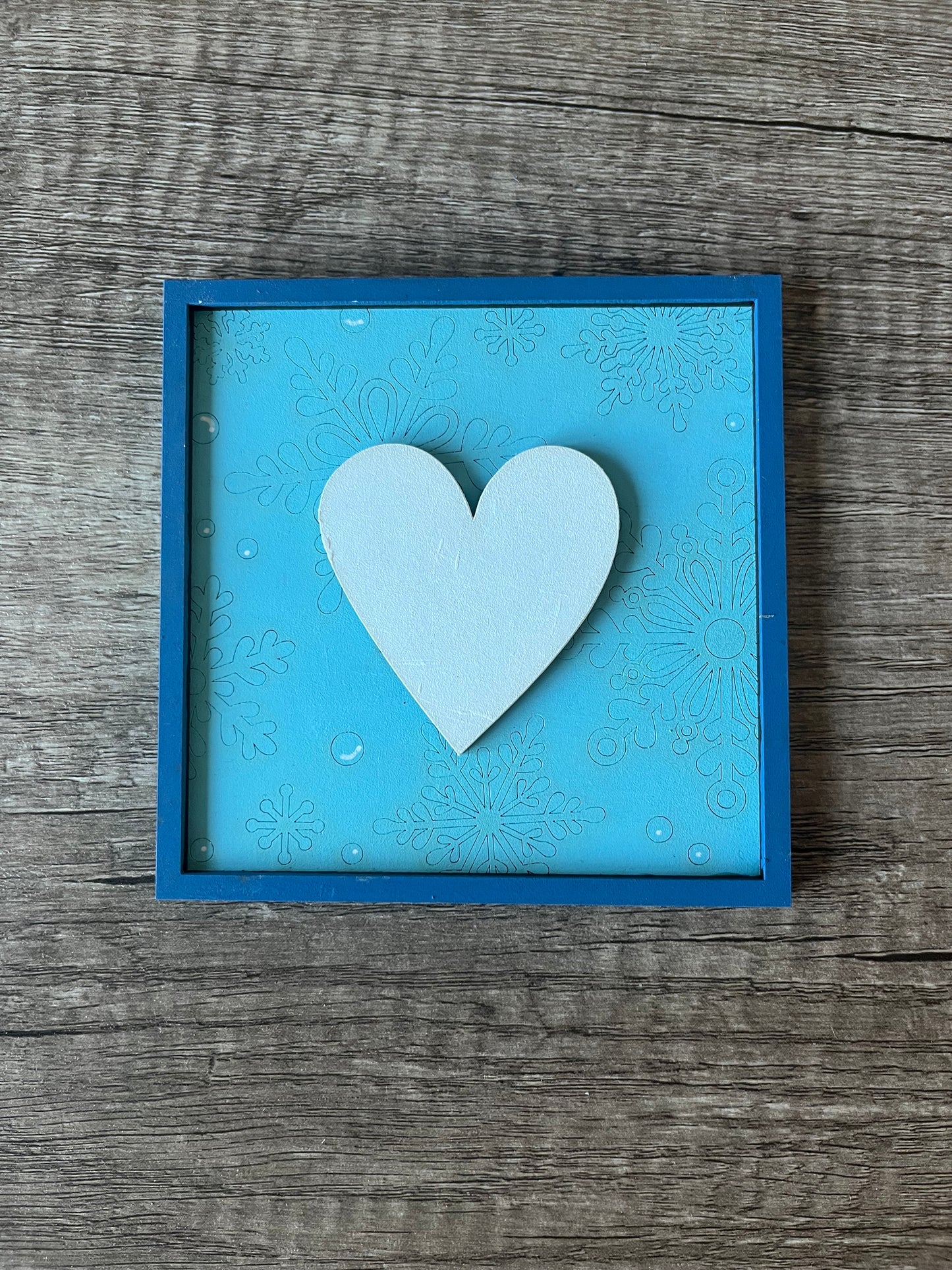 Snowflake Heart Ladder Tile