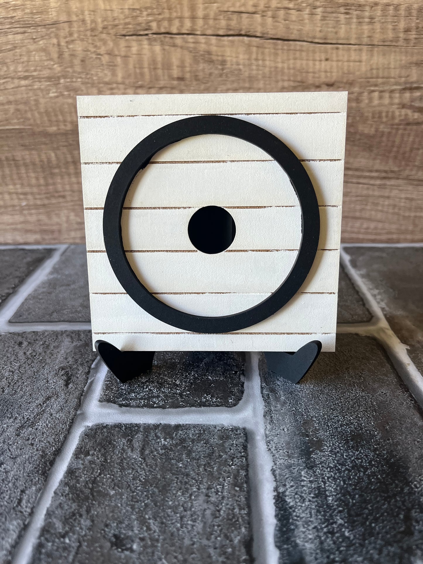 Farmhouse Seasonal Round Frame