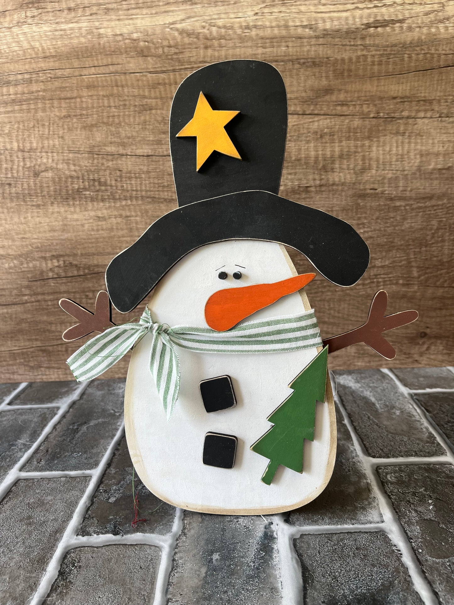 Short Primitive Snowman with Tree Shelf Sitter