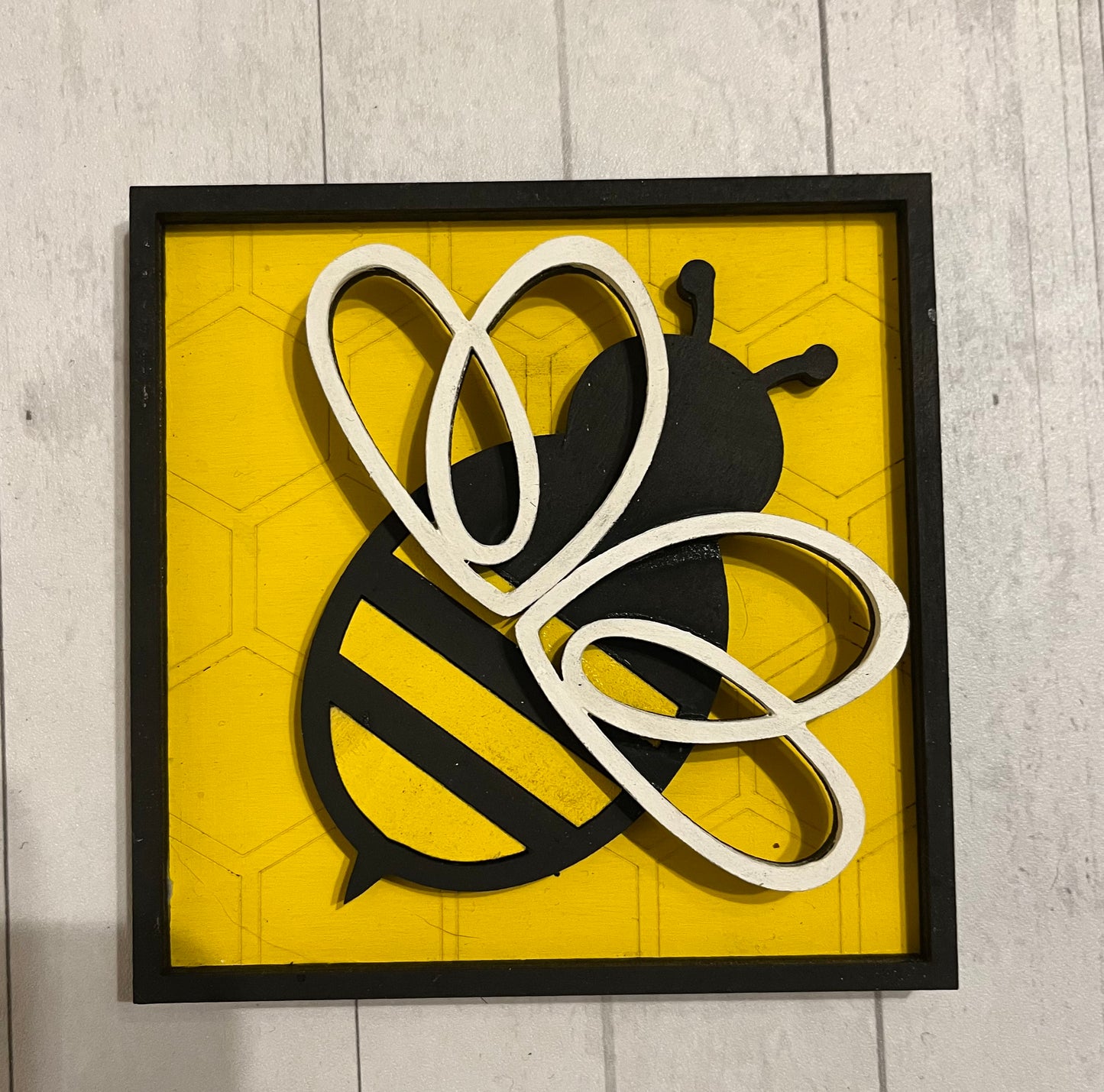 Honey Bee Ladder Tile