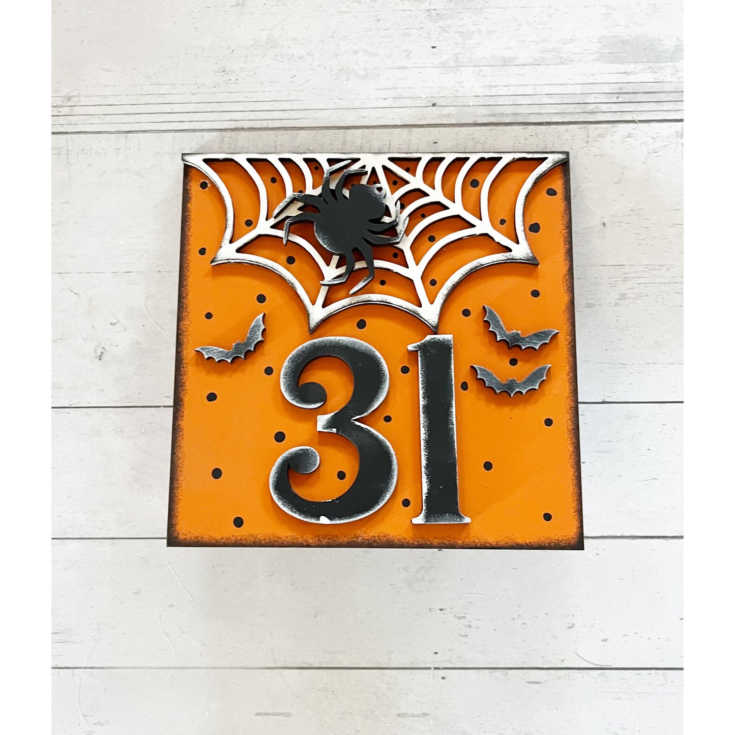 31 Spider Web Tiered Tray