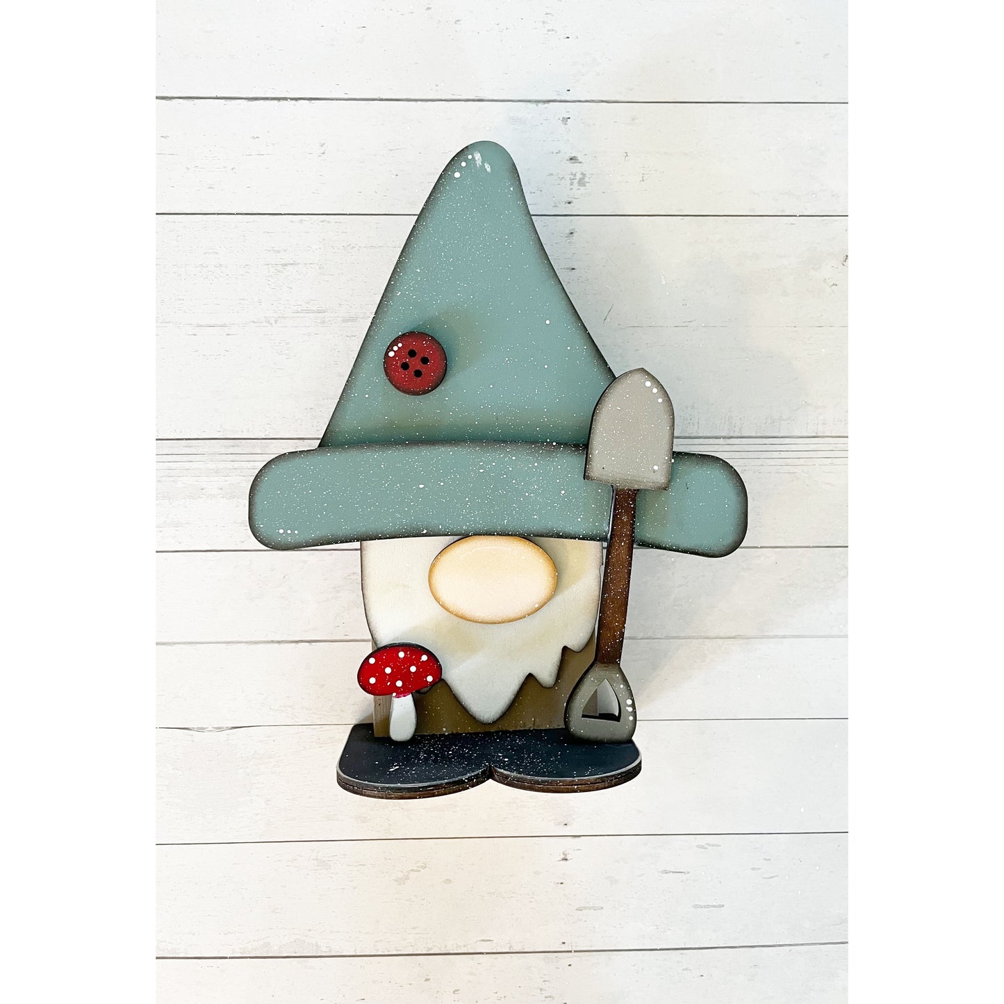 Small Gnome Shelf Sitter