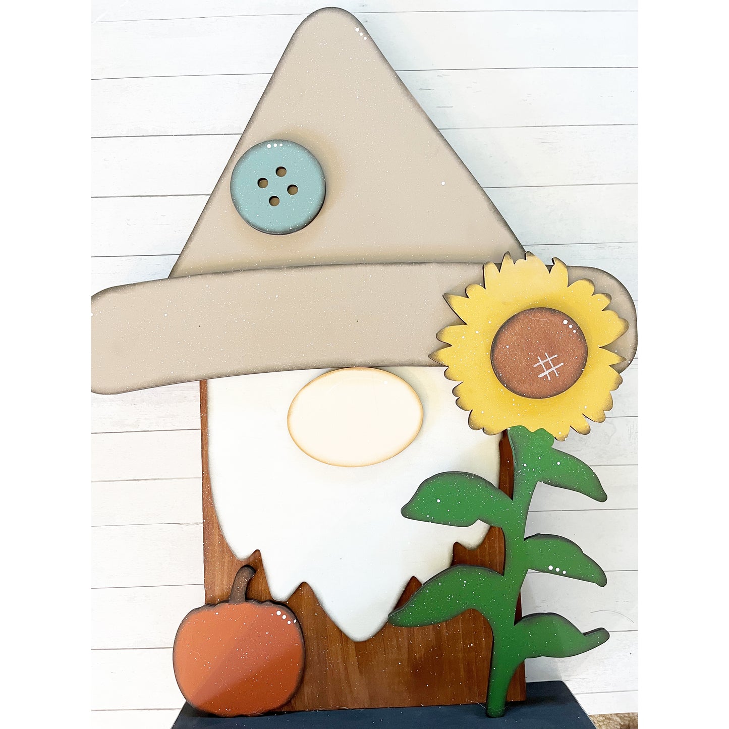 Large Gnome Shelf Sitter