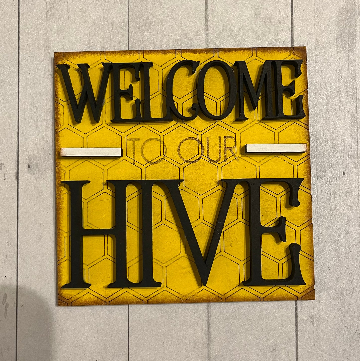 Welcome Hive Ladder Tile