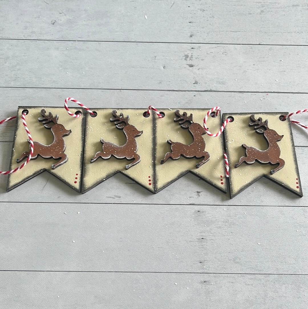 Reindeer Banner Tiered Tray