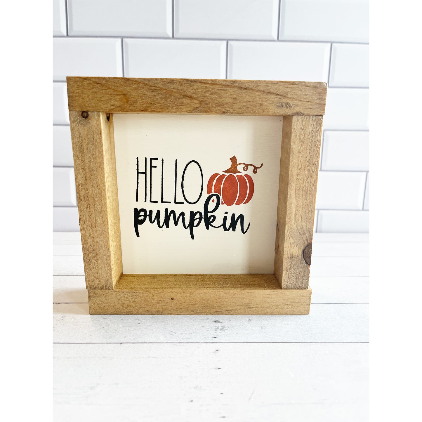 Hello Pumpkin Shelf sitter
