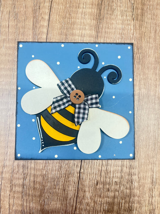 Bee with Bow Ladder Tile