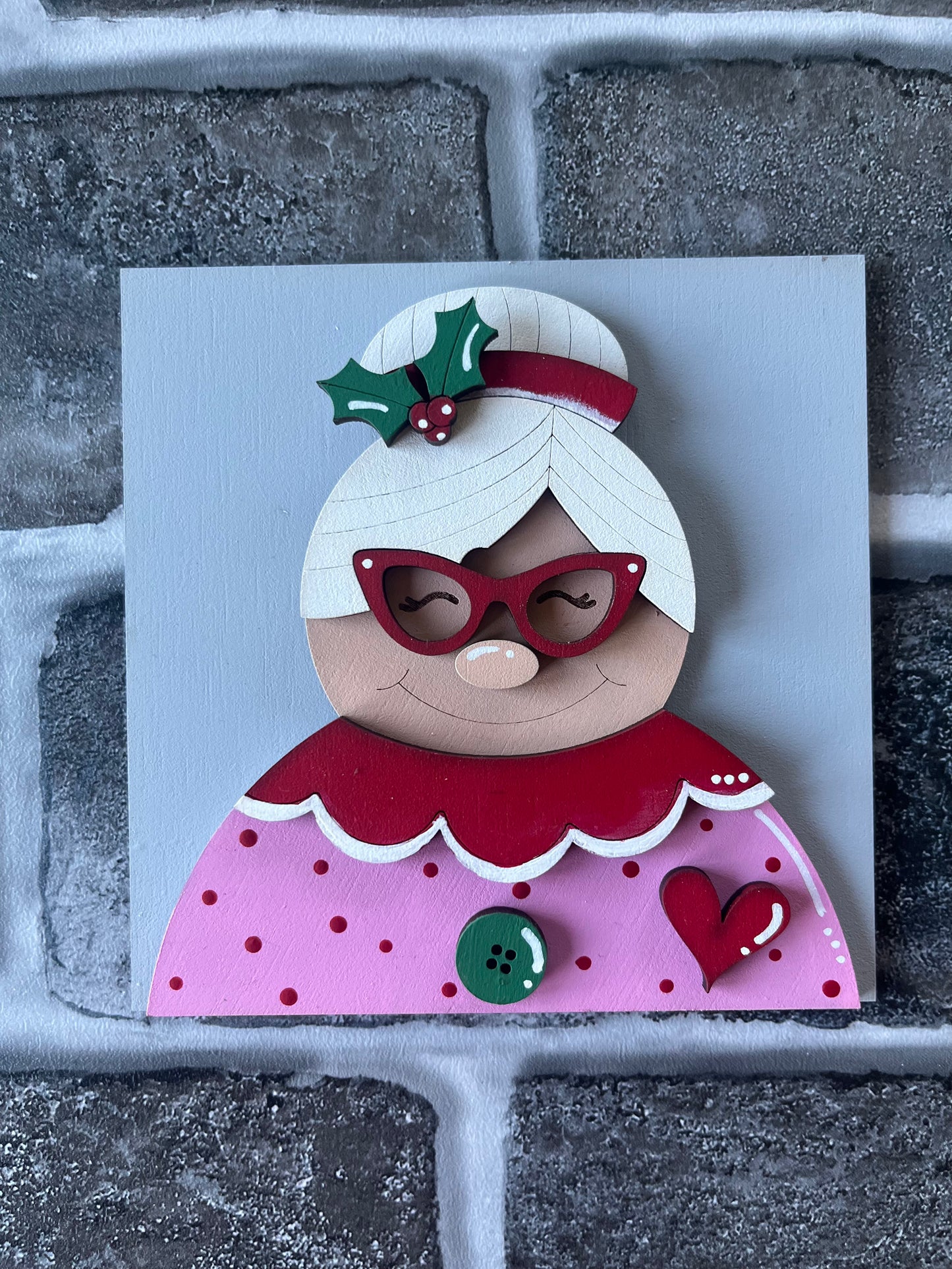 Mrs. Claus Ladder Tile