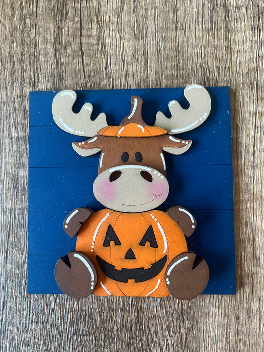 Pumpkin Moose Ladder Tile
