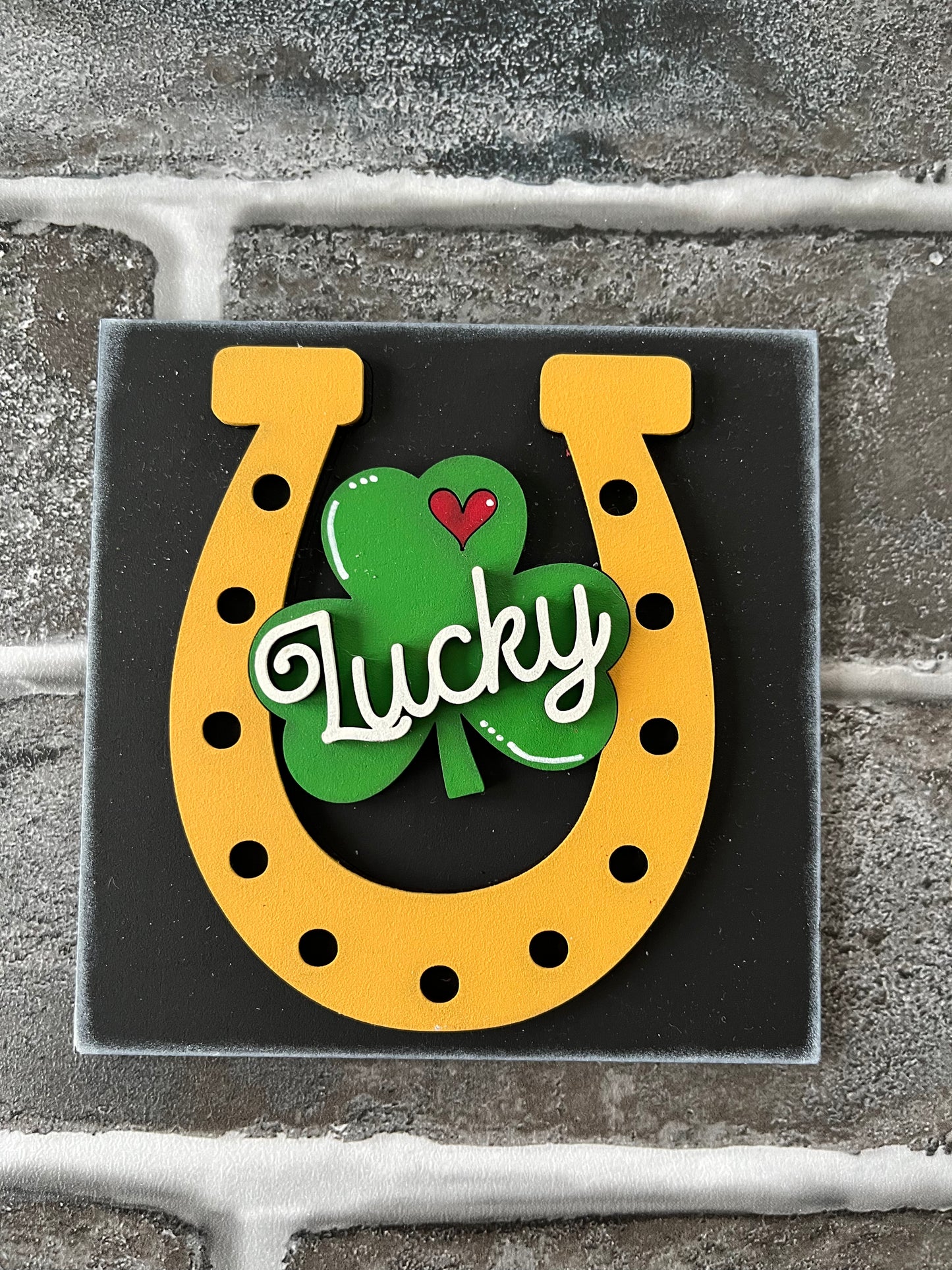 Lucky Horseshoe Ladder Tile