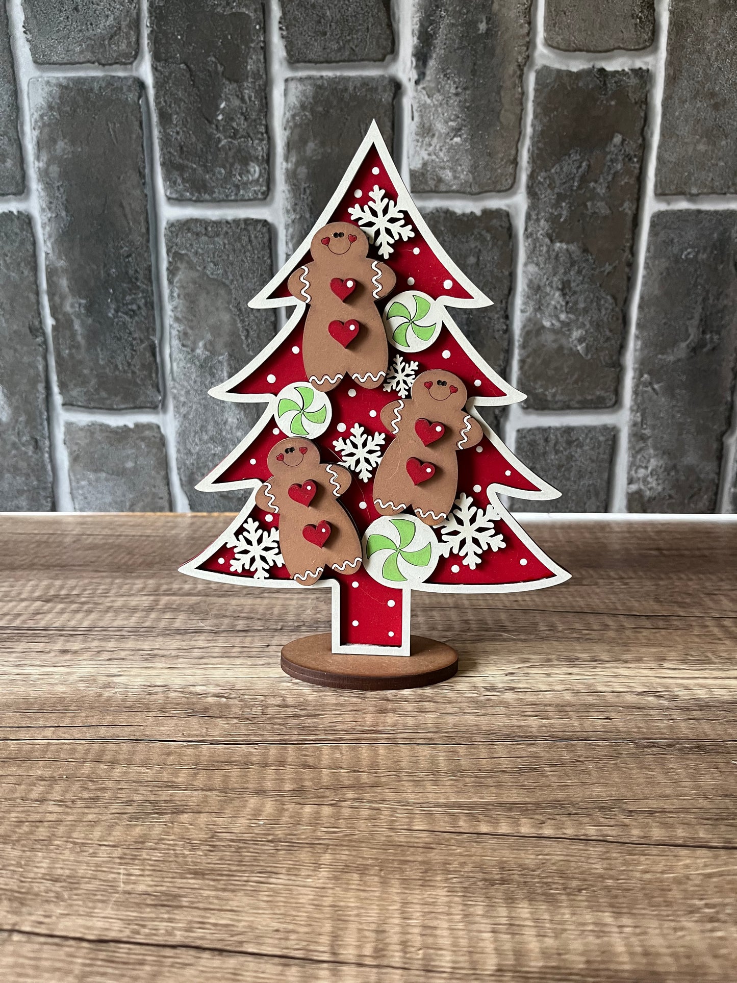 Gingerbread Tree Shelf Sitter