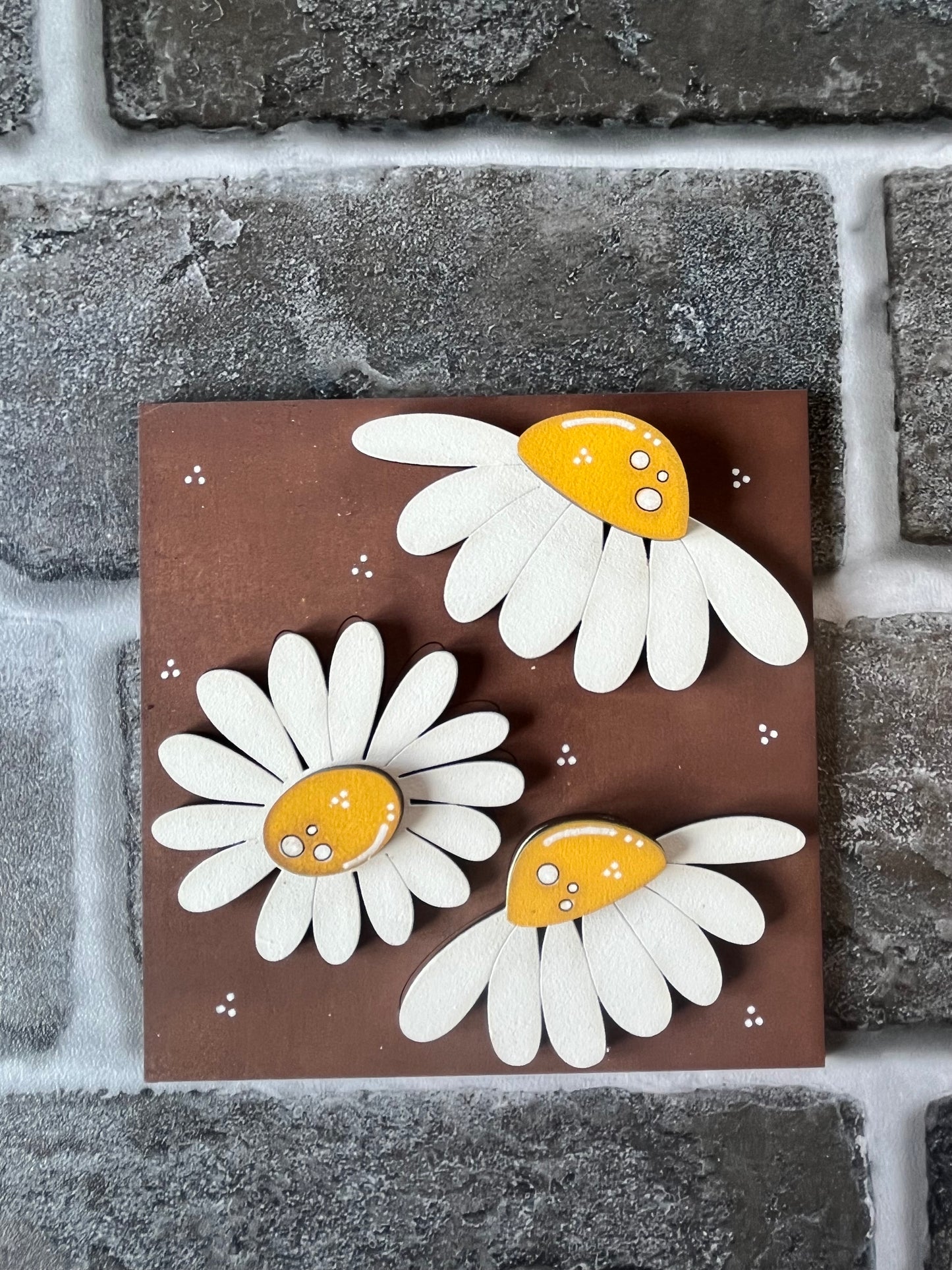 Three Daisies Ladder Tile