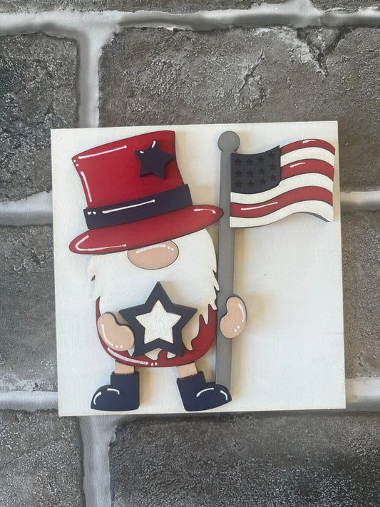 Patriotic Gnome w/Flag