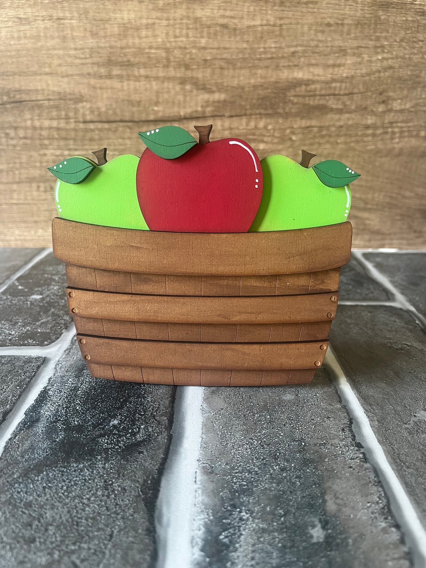 Apple Basket Shelf Sitter