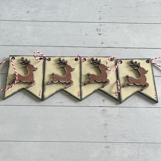 Reindeer Banner Tiered Tray