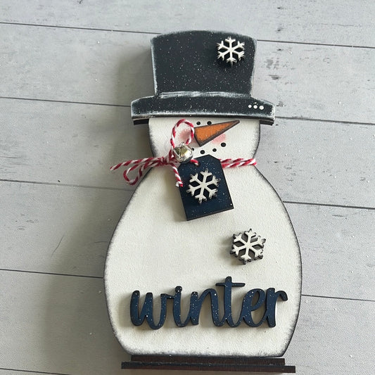 Winter Snowman Shelf Sitter