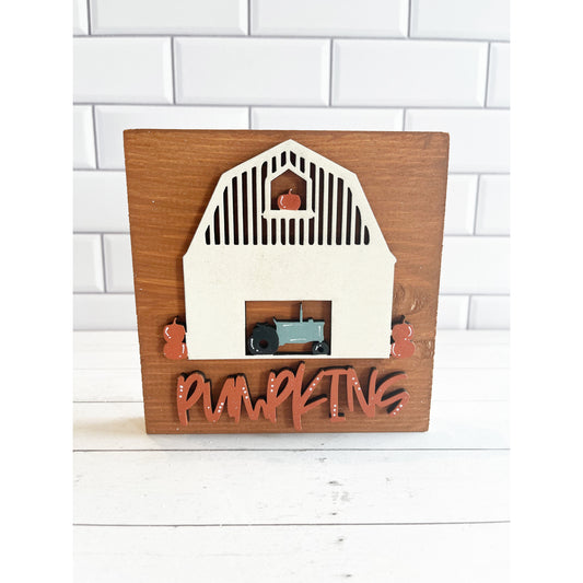 Pumpkin Barn Shelf Sitter